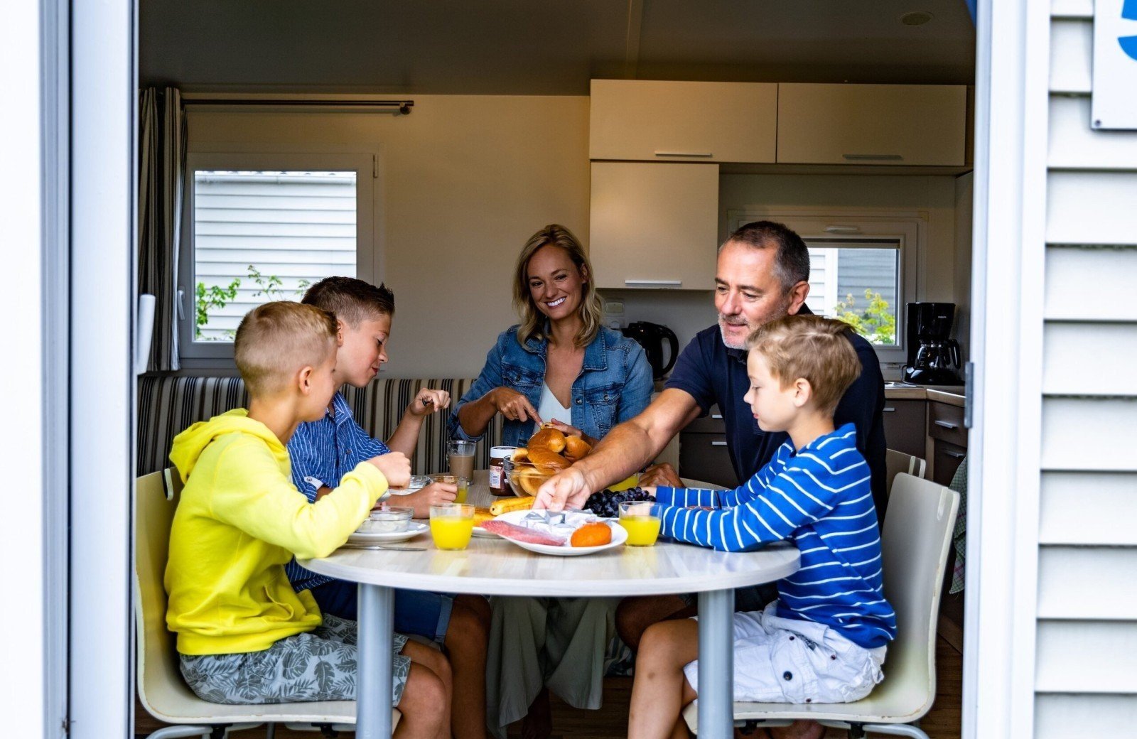 Ardennen camping bertrix stacaravan atlantic 6 personen 1