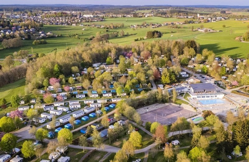 Campingplatz bertrix in den ardennen belgien luftfoto
