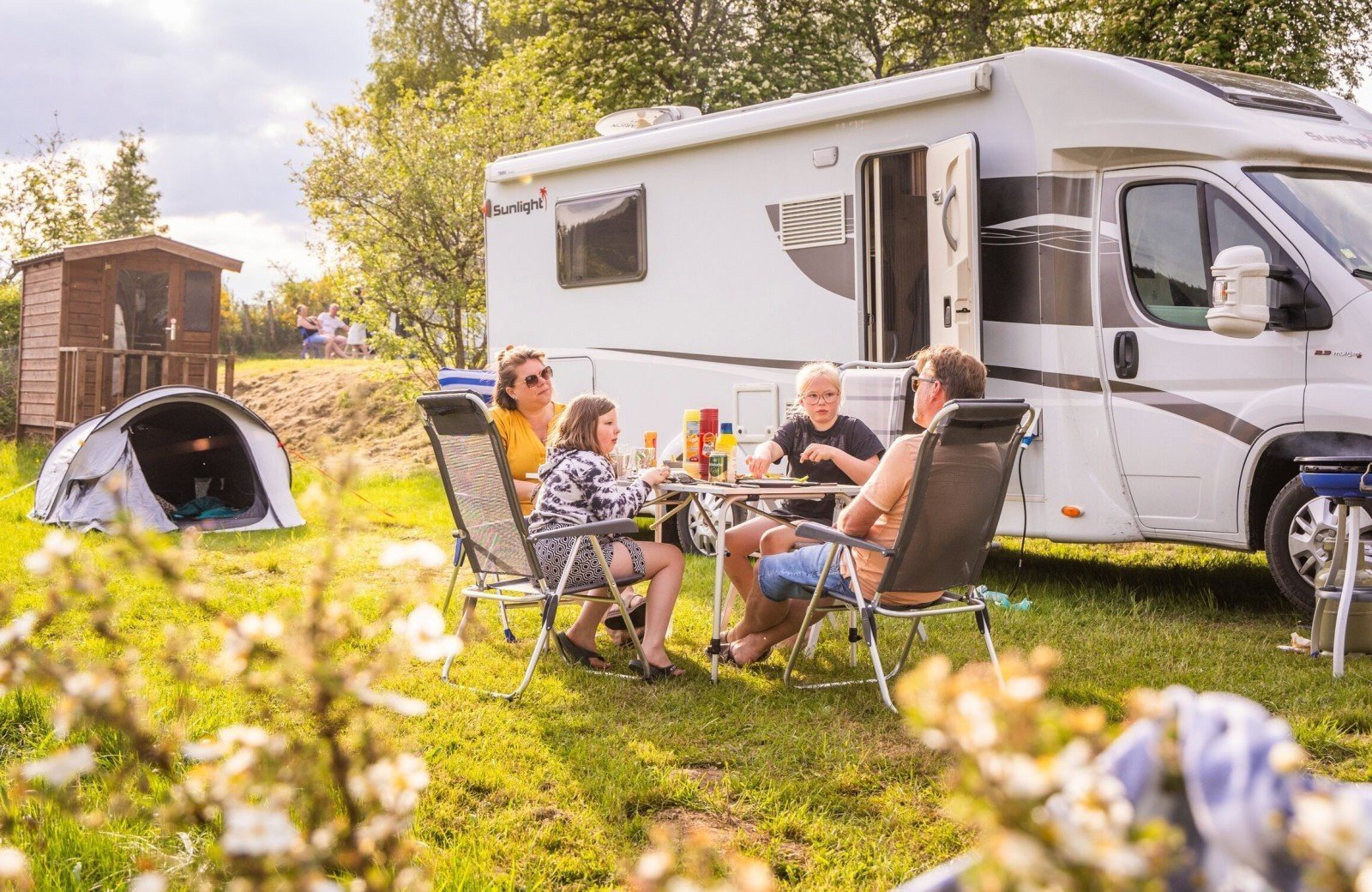 Comfortplaats met rangerhut bertrix gr