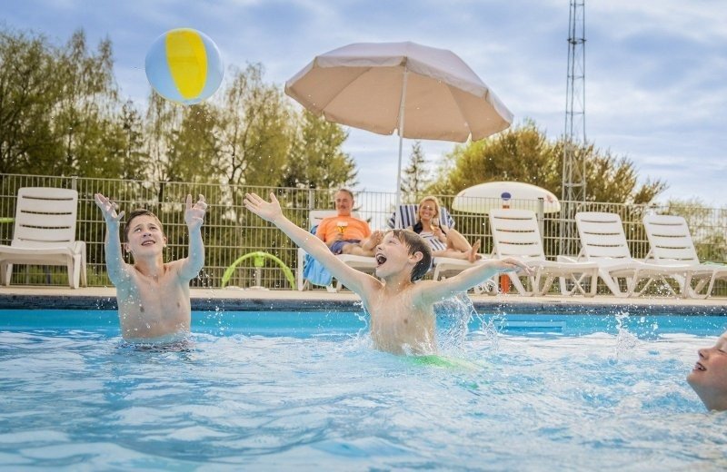 Ferienpark belgien schwimmbad kinder