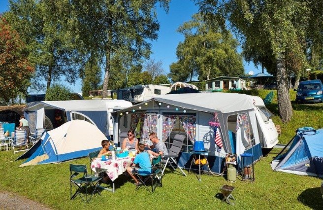 Ferienpark in Belgien mit Schwimmbad und Campingplätzen